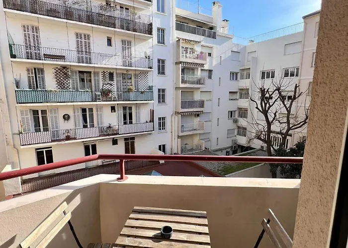 Studio Climatise, Cosy Et Calme Au Centre Ville